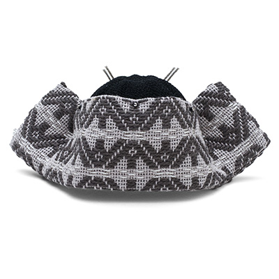 こぎん刺しの兜 必要な材料は全て含まれます