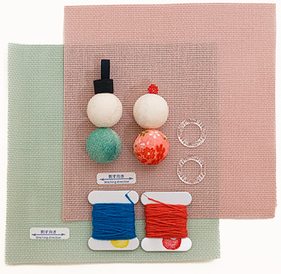 津軽こぎん刺しのがま口(紺x銀ねず)